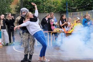 Kontrowersyjny piknik. Inscenizacja wywołała burzę. To nie niewinna inscenizacja