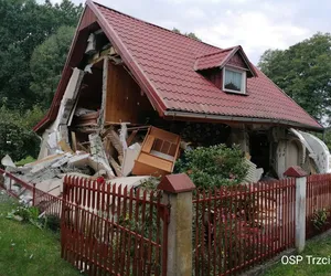Wybuch butli z gazem zniszczył dom w Rybojadach. Dwie osoby zostały ranne