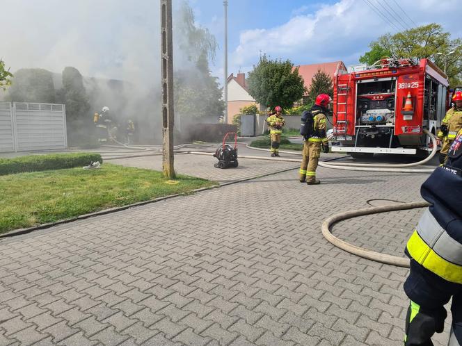 Duże straty po pożarze na Zaborowie w Lesznie