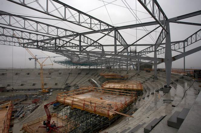 Stadion we Wroclawiu, montaz dachu (2).jpg