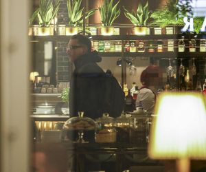 Łukasz Mejza jeździ autobusem