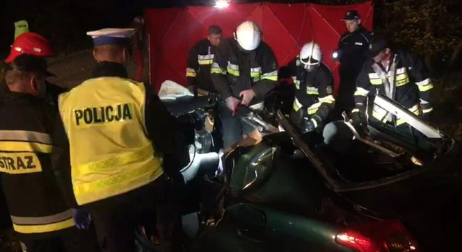 Karolina, Klaudia i Julia roztrzaskały się na drzewie. Młode piłkarki zginęły na miejscu