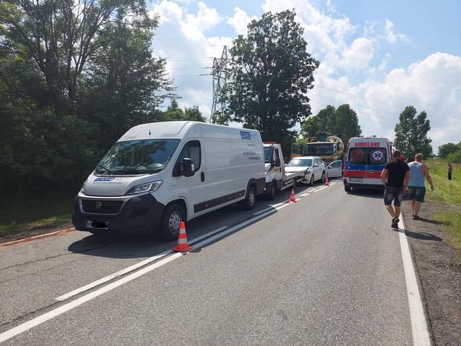 Efekt domina! 5 aut zderzyło się w Wąchocku, są poszkodowani 