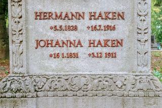 Był jedną z najważniejszych postaci w historii Szczecina. Tak wygląda grób Hermanna Hakena