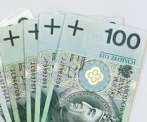 Tyle państwo zarabia na palaczach w 2025 roku. I to każdego miesiąca! Kwoty przyprawiają o zawrót głowy