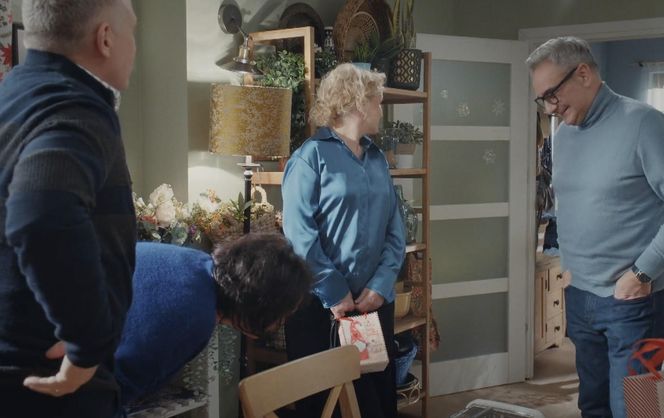 M jak miłość odc. 1857. Marta (Dominika Ostałowska), Marysia (Małgorzata Pieńkowska), Artur Rogowski (Robert Moskwa), Jacek (Robert Gonera)