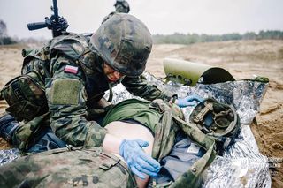 Od TCCC po rehabilitację – jak działa wojskowy system opieki medycznej 