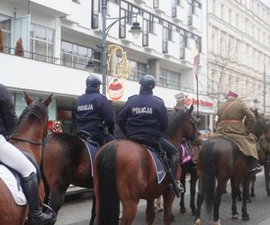 Wielka Szarża w centrum Łodzi. Oddziały konne przeszły przez Piotrkowską