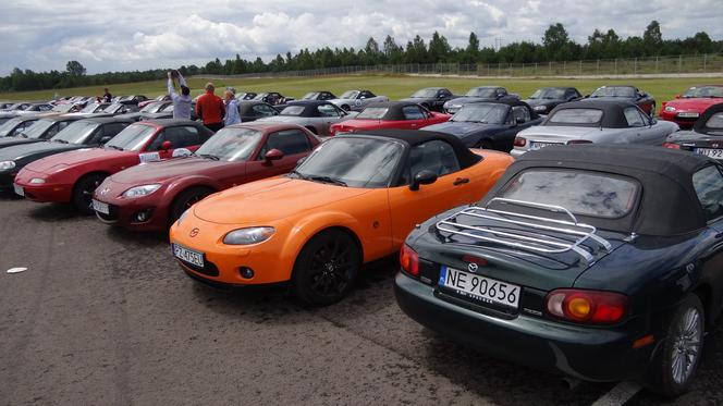 Mazda MX-5 - zlot 2014 fanów w Polsce na torze Jastrząb