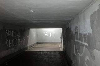 Rasistowski atak wandali na stację kolejową w Wołowie. Policja na tropie sprawców