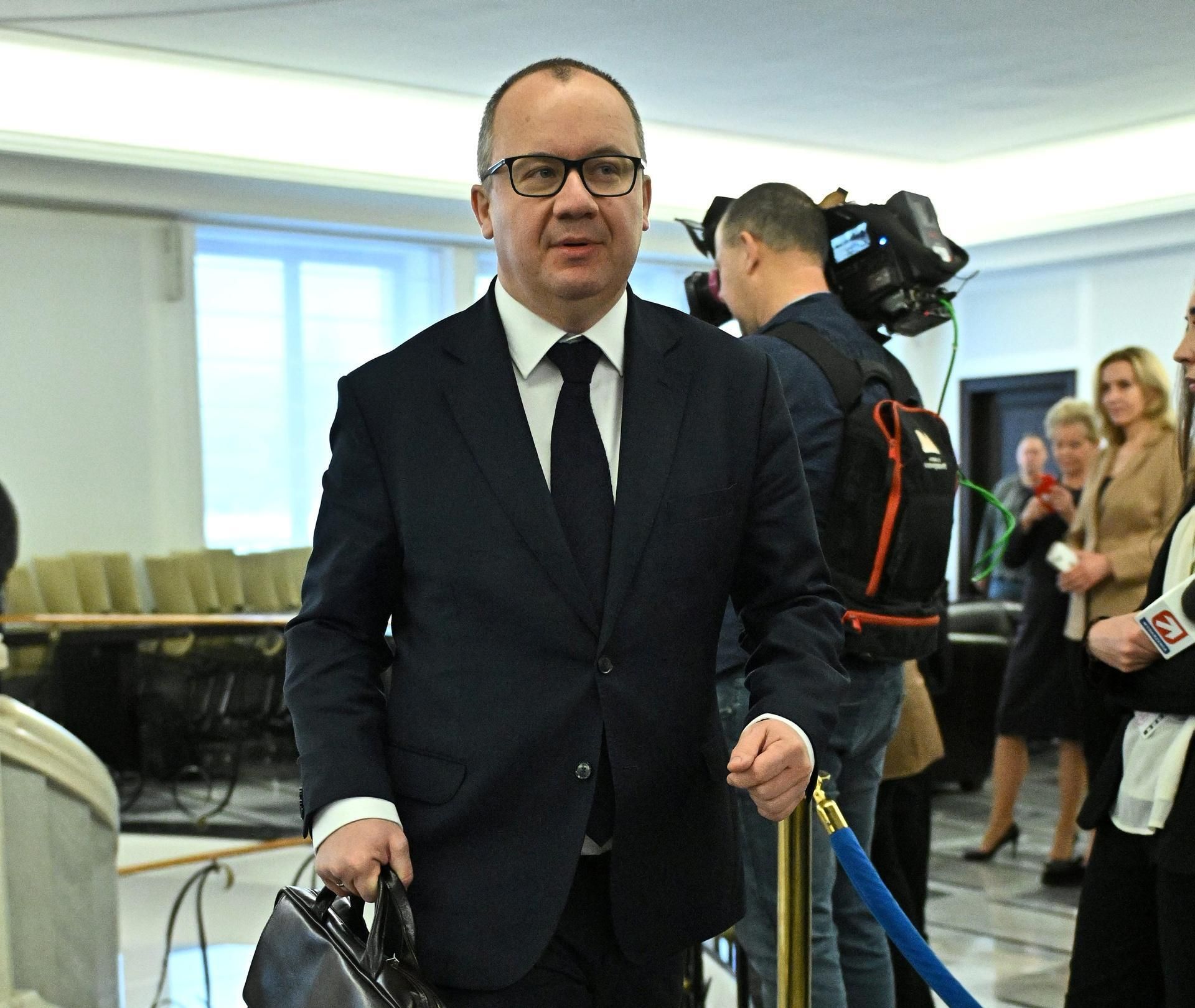 Adam Bodanr spoke about irregularities in the counting of votes. He appealed to Poles