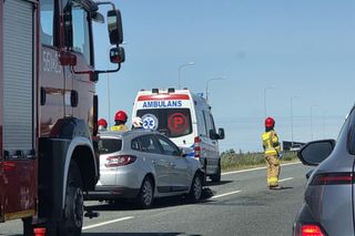 Zderzenie dwóch aut na S5 w Żninie! Trzy osoby trafiły do szpitala [ZDJĘCIA]