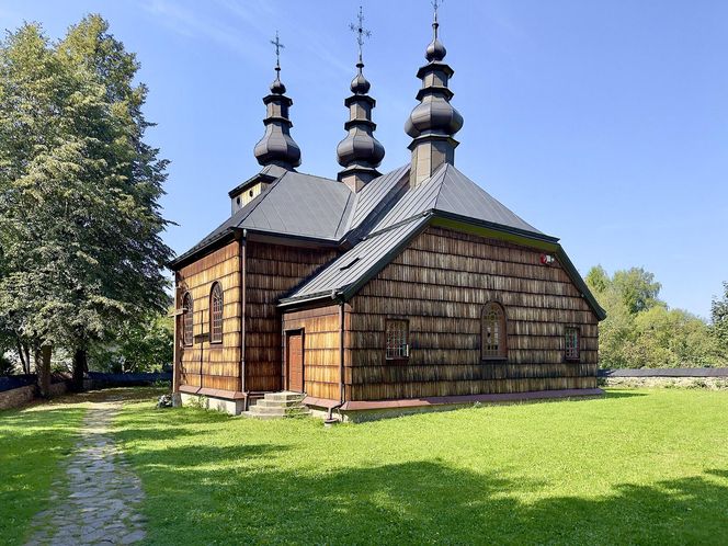 Oto jedna z najpiękniejszych małopolskich wsi. Kiedyś należała do sławnego poety