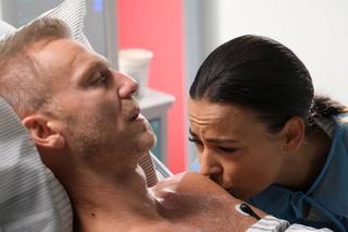 M jak miłość odc. 1710. Magda (Anna Mucha), Andrzej Budzyński (Krystian Wieczorek)