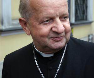 Tak się zmieniał Stanisław Dziwisz