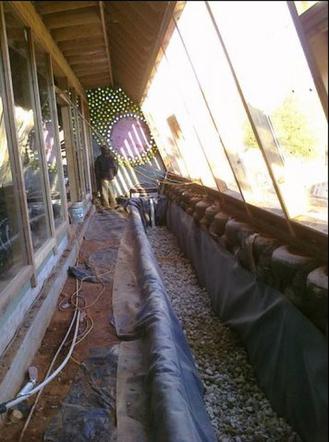 "Living machine" - Earthship samowystarczalny dom ekologiczny z odpadów 