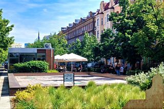 Niedziałające fontanny na al. Jana Pawła II