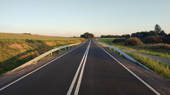 Zniszczona ścieżka rowerowa Goniembice Osieczna