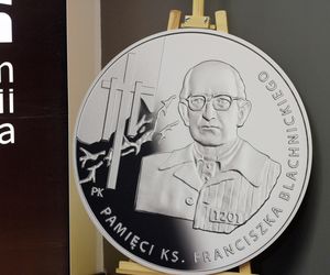 NBP wybił pamiątkową monetę przedstawiającą ks. Franciszka Blachnickiego