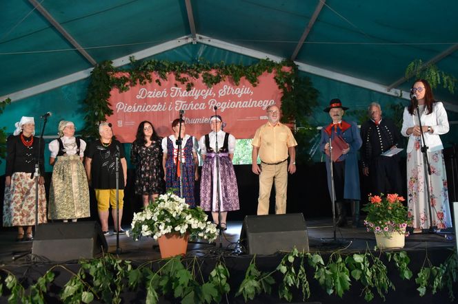 Dzień Tradycji, Stroju i Pieśniczki Regionalnej w Strumieniu 