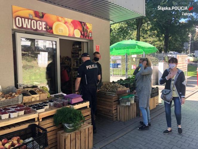 Zabrze: Policjanci kontrolowali sklepy i komunikację miejską. Sprawdzali maseczki [ZDJĘCIA]