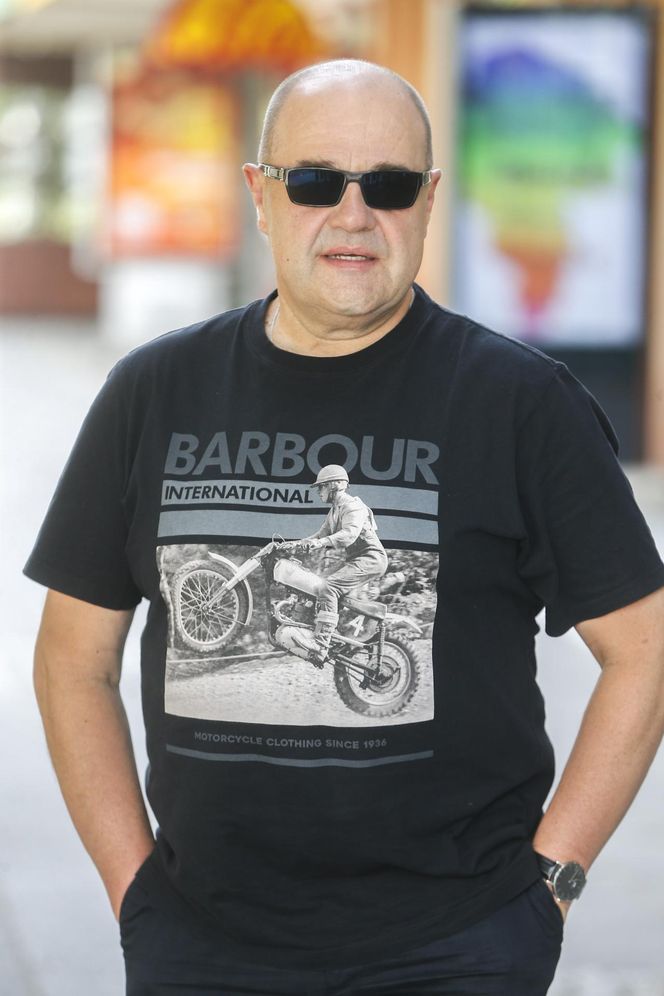 Tak się zmienił Cezary Żak. Wygląda jak bezdomny