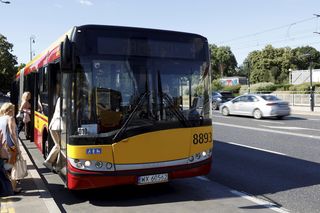 Paraliż w Warszawie po pożarze w metrze.