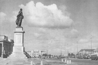 Te pomniki były symbolami stolicy.  Dziś już nie istnieją