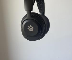 SteelSeries Arctis Nova 5