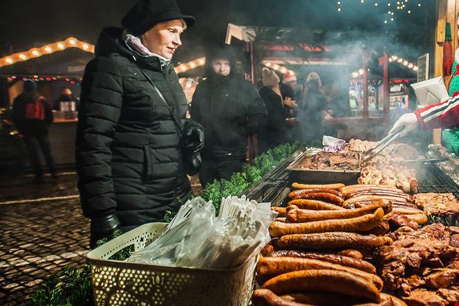 Jarmarki Świąteczne 2017 i chore ceny. Ketchup za 15 i szaszłyk za 90 złotych. Gdzie tak zdzierają? 