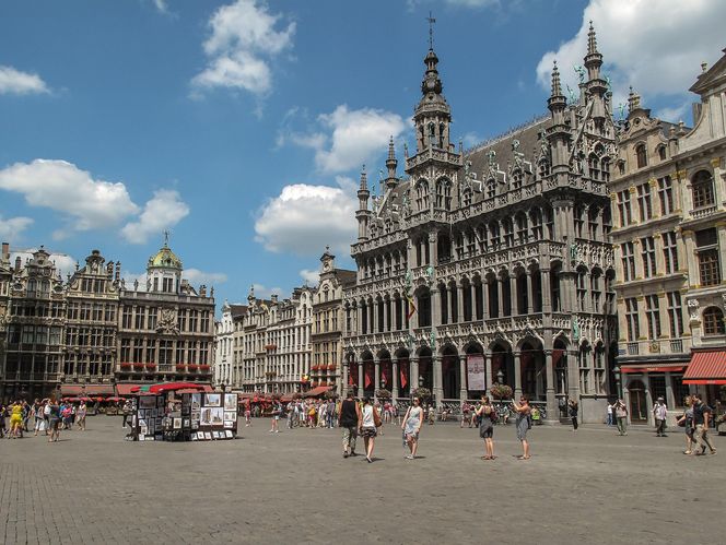 Grand Place, widok na tzw. Dom Króla, w którym mieście się obecnie muzeum miejskie