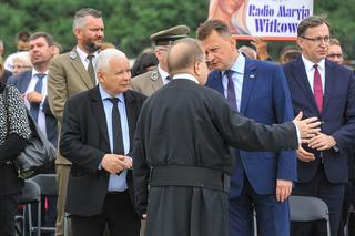 Ukłony dla Rydzyka, uśmiech dla Kaczyńskiego