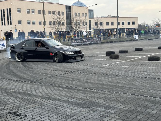 Finał WOŚP w Olsztynie. Występy artystyczne w Kortosferze i driftowanie na parkingu UWM