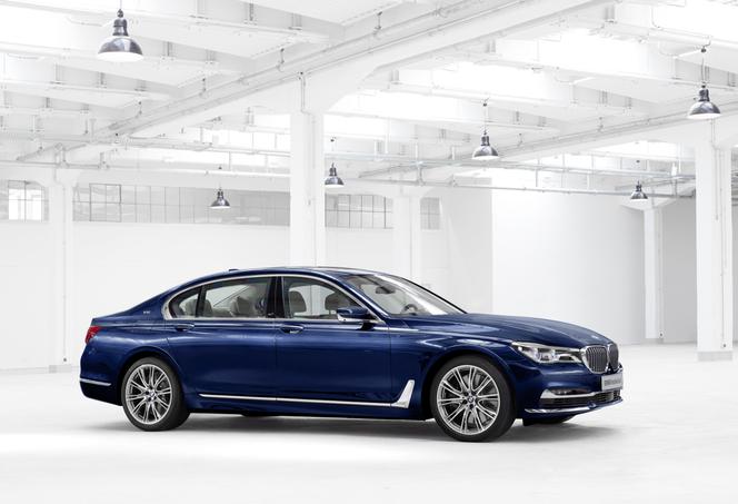 BMW M760Li xDrive "THE NEXT 100 YEARS"