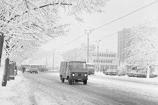 Kiedyś to było! Zaśnieżona Warszawa w PRL-u, teraz takiej zimy już nie ma... Pamiętacie?