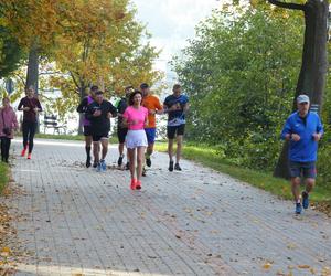 Trzy lata parkrunu wokół Małego Jezioraka