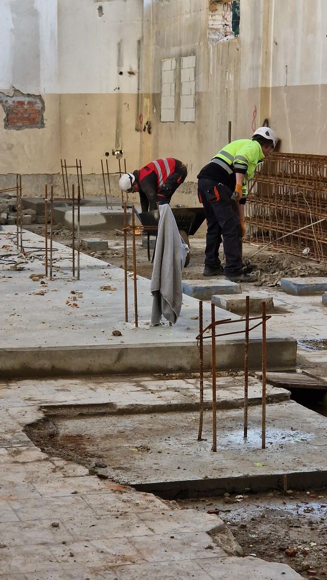 Ruszyła budowa nowej pływalni Akwawit w Lesznie. Kiedy gotowa i co w niej będzie?