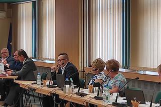 Radni nie dali wotum zaufania staroście konińskiemu, ale udzielili absolutorium