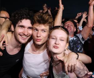 Parada Wolności 2025. Tłumy w Łodzi oddały hołd DJ Hazelowi. Byłeś tam? Poszukaj się na zdjęciach