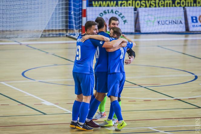 FC Toruń - P.A. Nova Gliwice 2:4 - zdjęcia z Uniwersyteckiego Centrum Sportu