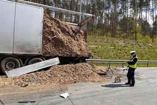 Zderzenie dwóch ciężarówek na S5 pod Bydgoszczą! Jedna stanęła w płomieniach