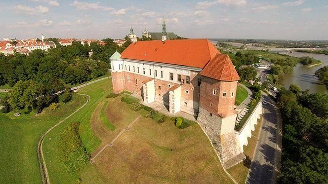 Zamki do zwiedzenia za darmo w listopadzie - lista, zdjęcia