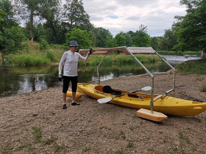 75-letni pan Stanisław chce przepłynąć 420 km po Odrze. Wszystko dla małego Piotrusia