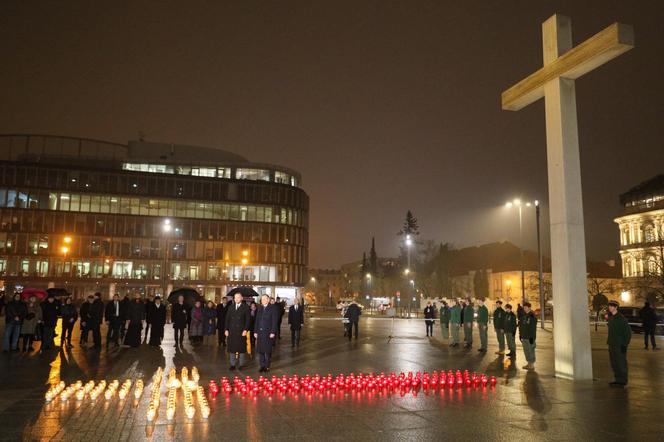 Prezydent oddał hołd ofiarom stanu wojennego. Wspominał górników i Popiełuszkę