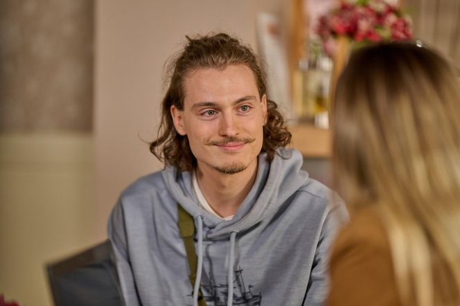 Na Wspólnej odc. 4082. Kasia (Julia Chatys), Piotr (Krzysztof Świłpa)