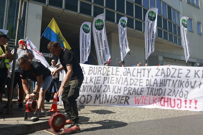 Protest górników i hutników ze Śląska w Warszawie