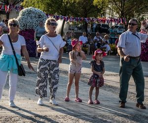 Starachowice i Międzypokoleniowa Potańcówka – Hit sezonu, który pokochali wszyscy