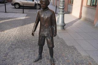 Akt wandalizmu w centrum Białegostoku! Zniszczono pomnik Ludwika Zamenhofa