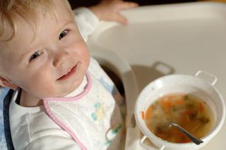 Rozszerzanie diety dziecka. Czy niemowlę może jeść rosół na mięsie?