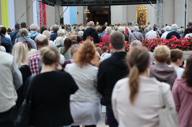 75 lat temu obraz Matki Boskiej w Lublinie zapłakał. Wierni uczcili rocznicę „Cudu lubelskiego” procesją różańcową